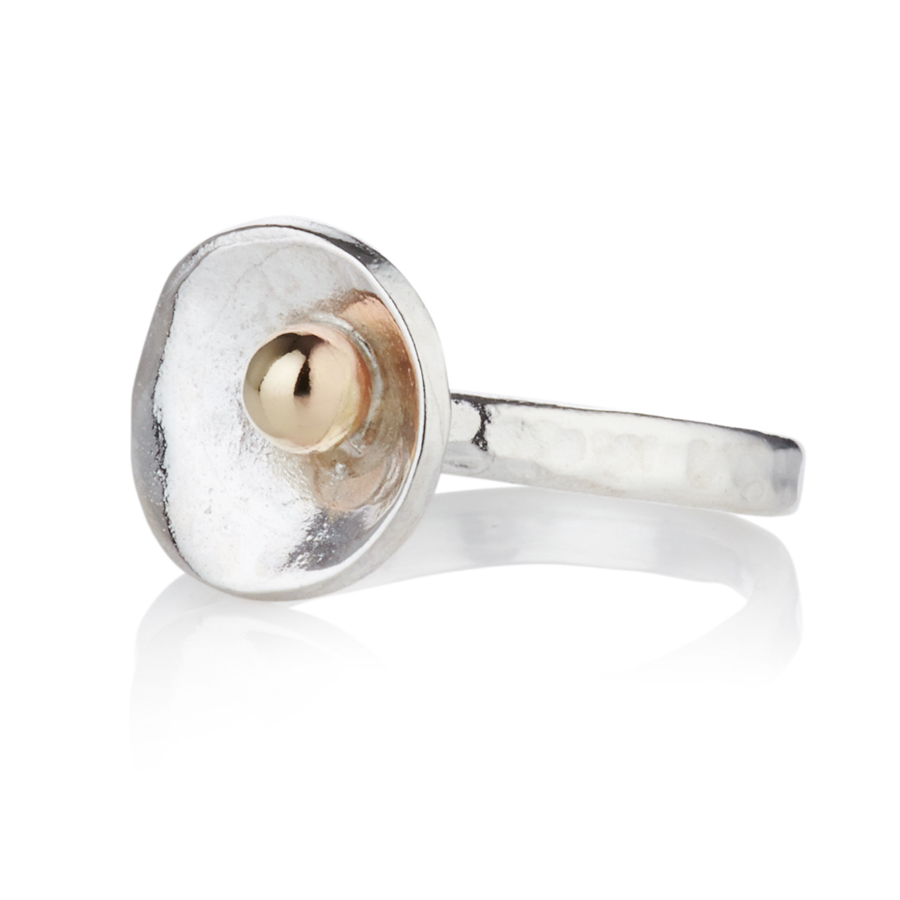 Sterling Silver and 9ct Gold Oyster Ring | Image 1