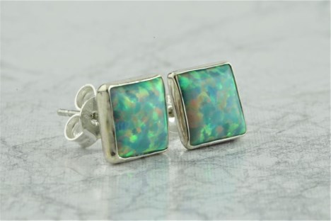 8mm Green opal square stud earrings | Image 1