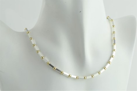 Gold and silver necklace | Image 1