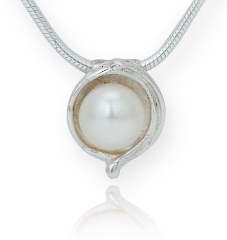 Silver White Pearl Pendant | Image 1